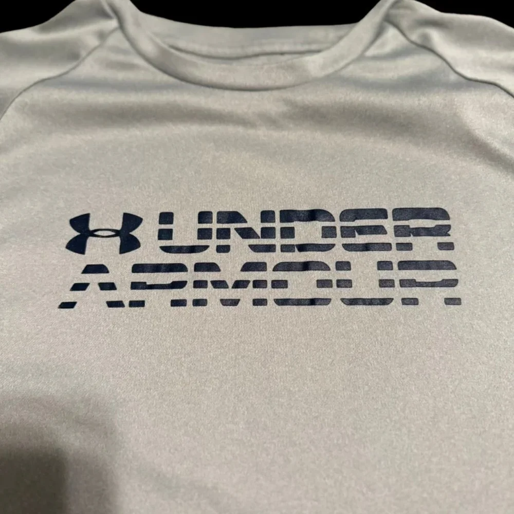 Under Armour HeatGear Athletic T-shirt Gray (Large) - Picture 3 of 4